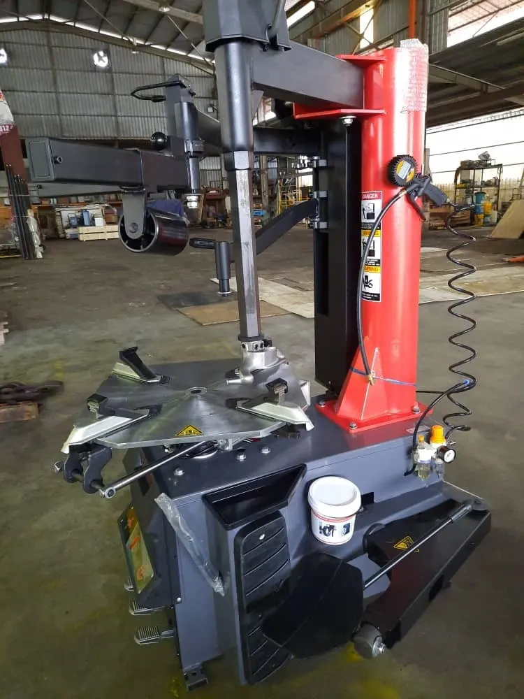 Swing Arm Tire Changer With Left Side Helper Arm