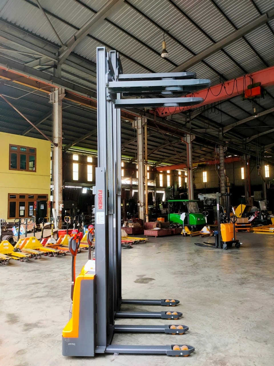 Electric Stacker