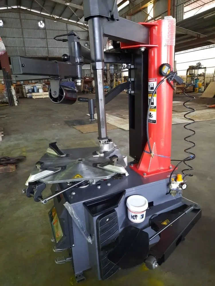 Swing Arm Tire Changer With Left Side Helper Arm